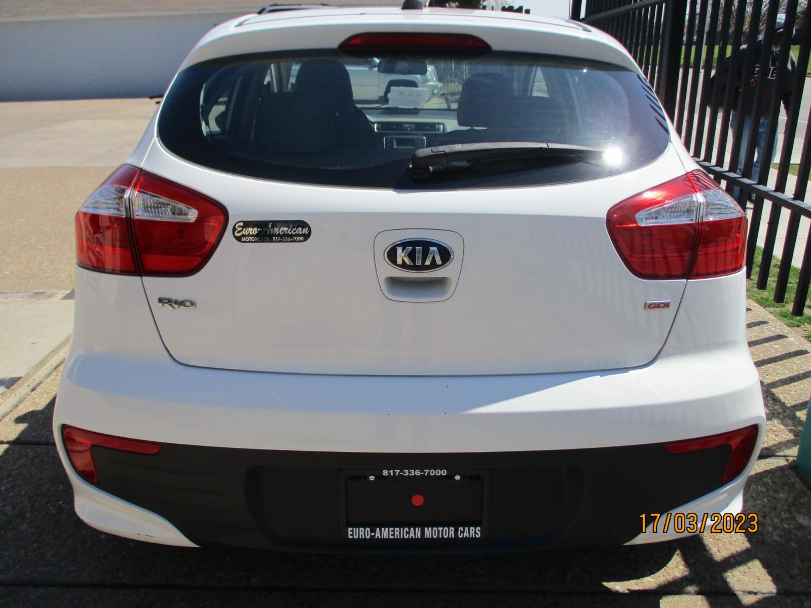 2016 Kia Rio5 LX 6M (KNADM5A39G6) with an 1.6L L4 DOHC 16V engine, 6-Speed Manual transmission, located at 2001 E. Lancaster, Ft. Worth, 76103, (817) 336-7000, 32.746181, -97.301018 - Photo #6