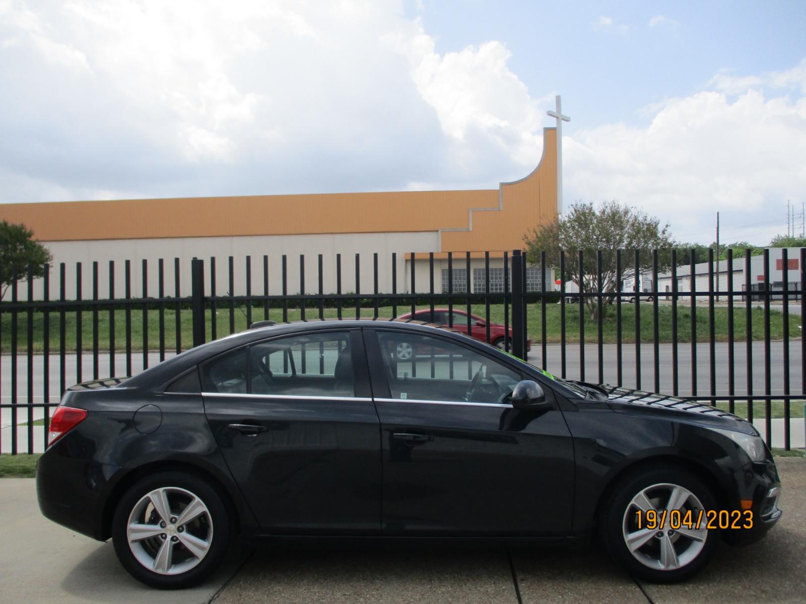 2015 BLACK Chevrolet Cruze 2LT Auto (1G1PE5SB3F7) with an 1.4L L4 DOHC 16V TURBO engine, 6-Speed Automatic transmission, located at 2001 E. Lancaster, Ft. Worth, 76103, (817) 336-7000, 32.746181, -97.301018 - Photo #1