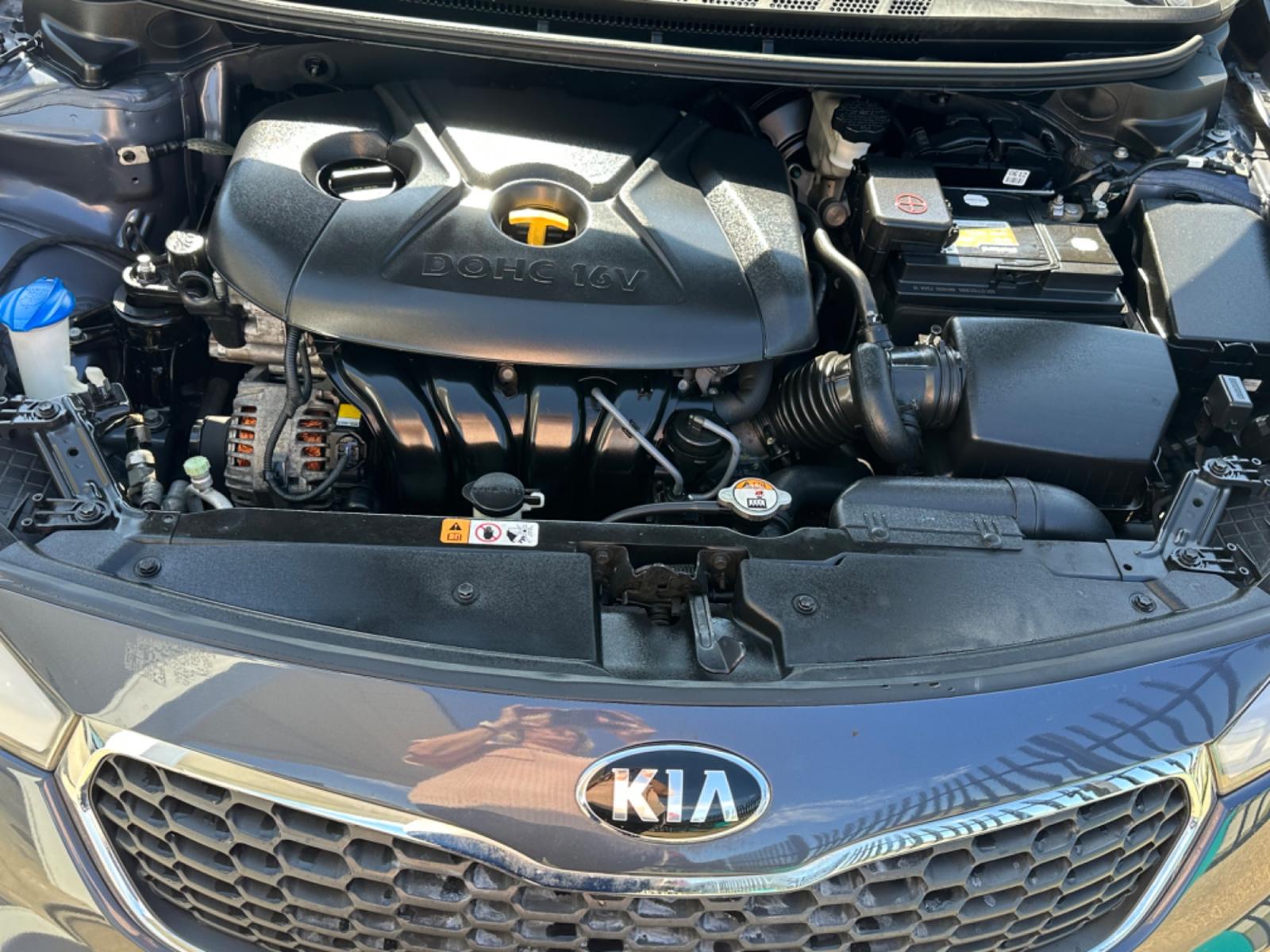 2014 GRAY Kia Forte EX with an 1.8L L4 DOHC 16V engine, 6-Speed Automatic transmission, located at 2001 E. Lancaster, Ft. Worth, 76103, (817) 336-7000, 32.746181, -97.301018 - Photo #11