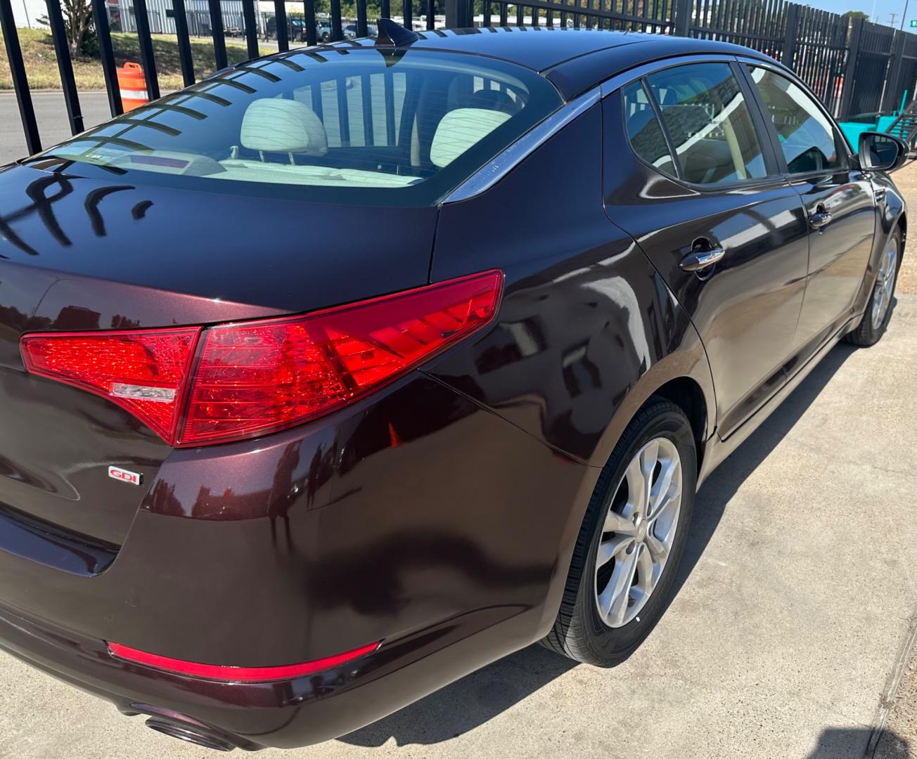 2013 MAROON Kia Optima LX MT (5XXGM4A72DG) with an 2.4L L4 DOHC 16V engine, 5-Speed Manual transmission, located at 2001 E. Lancaster, Ft. Worth, 76103, (817) 336-7000, 32.746181, -97.301018 - Photo#5