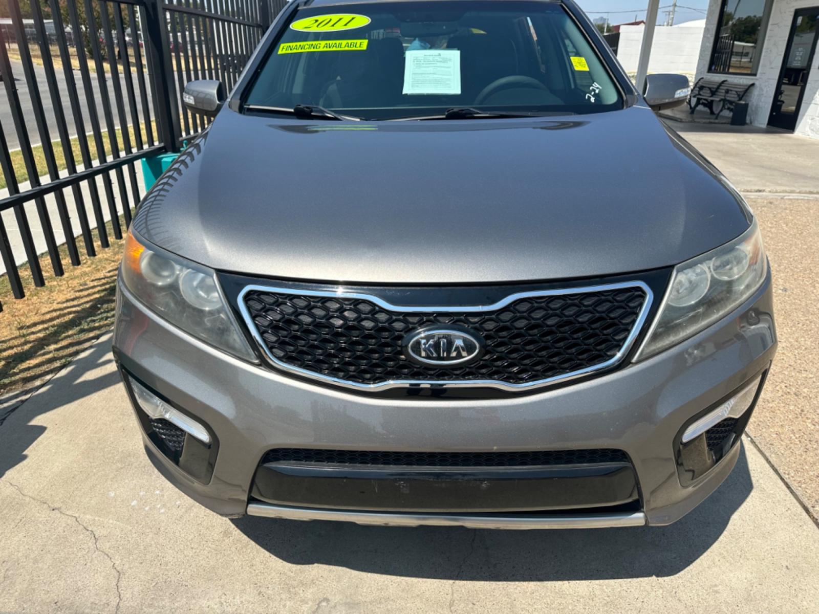 2011 BROWN Kia Sorento SX 2WD (5XYKW4A27BG) with an 3.5L V6 DOHC 24V engine, 6-Speed Automatic transmission, located at 2001 E. Lancaster, Ft. Worth, 76103, (817) 336-7000, 32.746181, -97.301018 - Photo #2