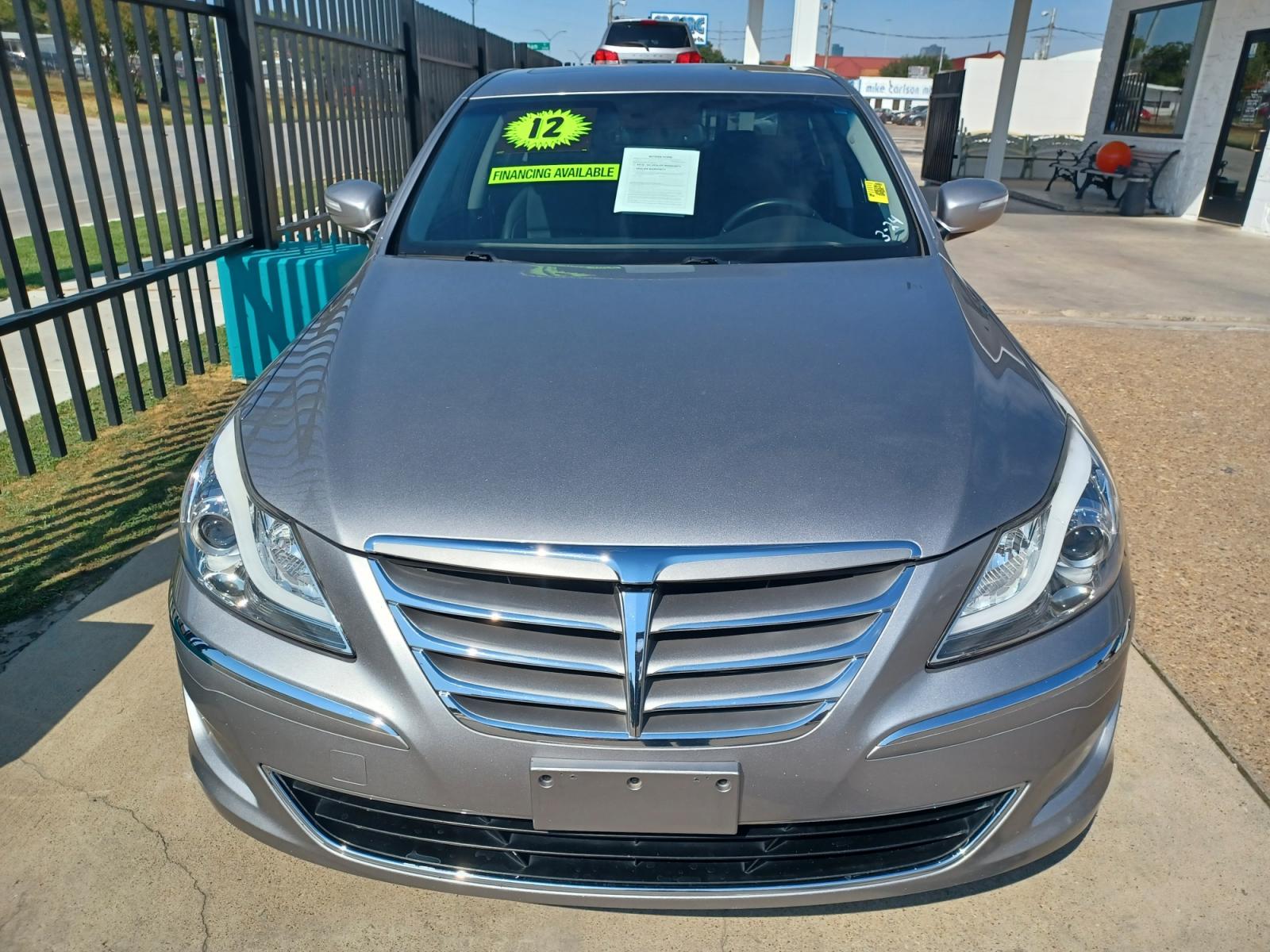 2012 Hyundai Genesis 3.8L (KMHGC4DD6CU) with an 3.8L V6 DOHC 24V engine, 6-Speed Automatic transmission, located at 2001 E. Lancaster, Ft. Worth, 76103, (817) 336-7000, 32.746181, -97.301018 - Photo #3